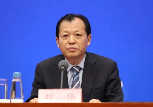 低空观察 | 十四届全国人大常委会第十四次会议审议民用航空法修订草案。促进通用航空和低空经济发展！