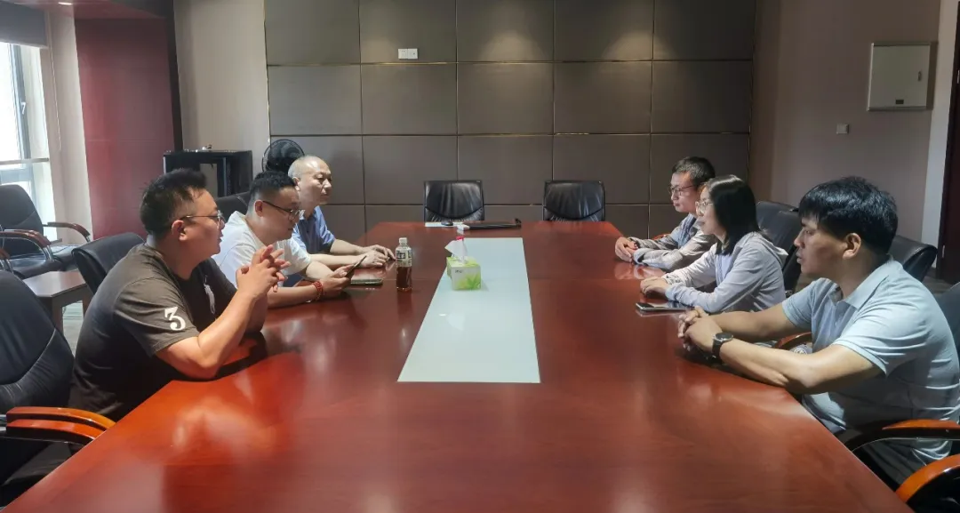 龙昊通航集团联袂电科飞机，共筑大型无人机培训新高地