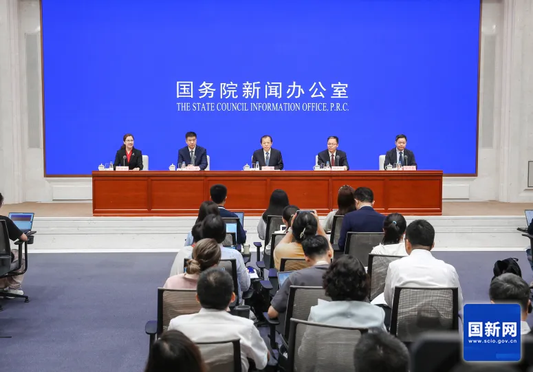 低空观察丨无人机等加快推广应用 打造低空观光等交旅融合试点新场景