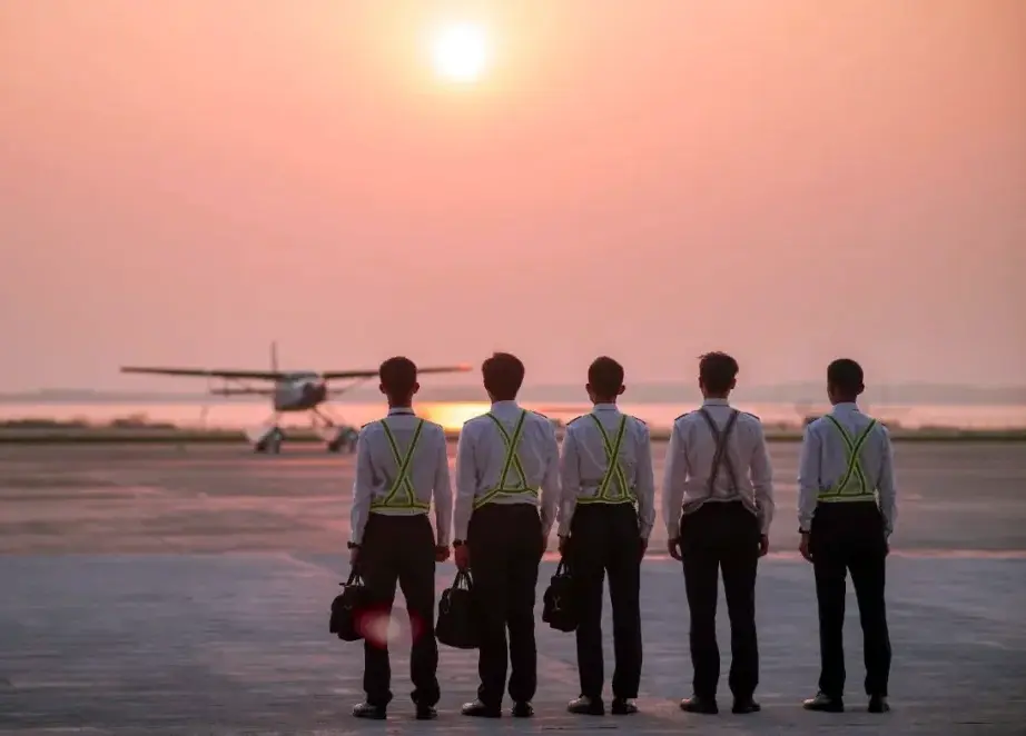 鸿雁通航新一批私照培训学员顺利单飞